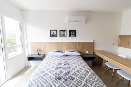 Studio para alugar com 32m², 1 quarto e 1 vaga Studio para alugar com 32m², 1 quarto e 1 vagaSala/Quarto