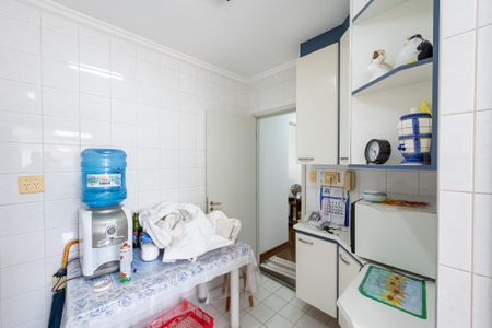 Apartamento à venda com 130m², 4 quartos e 2 vagasCozinha