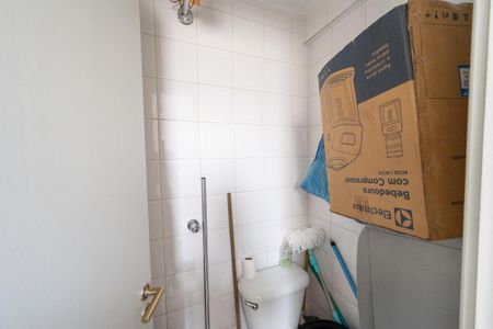 Apartamento à venda com 130m², 4 quartos e 2 vagasBanheiro de Serviço