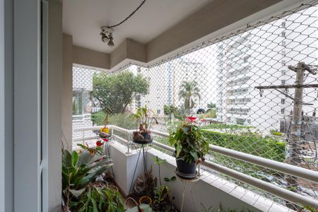 Apartamento à venda com 130m², 4 quartos e 2 vagasSala