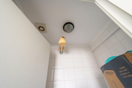 Apartamento à venda com 130m², 4 quartos e 2 vagasBanheiro de Serviço