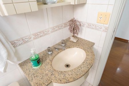 Apartamento à venda com 130m², 4 quartos e 2 vagasBanheiro Social