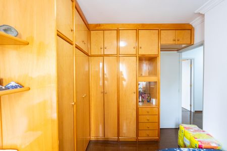 Apartamento à venda com 130m², 4 quartos e 2 vagasQuarto 3