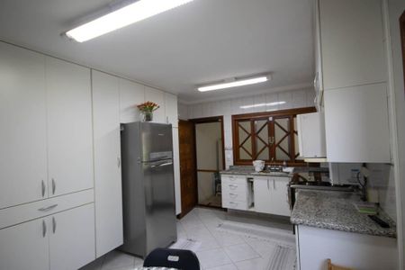 Casa à venda com 125m², 3 quartos e 4 vagas Casa à venda com 125m², 3 quartos e 4 vagasCozinha