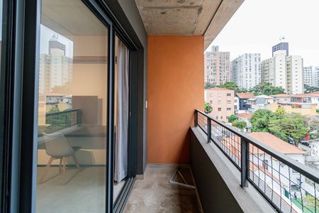 Studio à venda com 34m², 1 quarto e sem vaga Studio à venda com 34m², 1 quarto e sem vagaVaranda