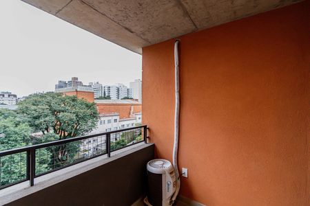 Apartamento à venda com 34m², 1 quarto e sem vaga Apartamento à venda com 34m², 1 quarto e sem vagaVaranda