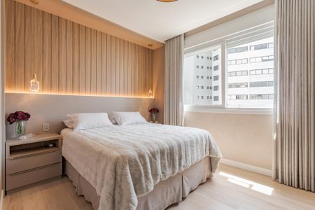 Suíte de apartamento à venda com 4 quartos, 138m² em Bela Vista, Porto Alegre