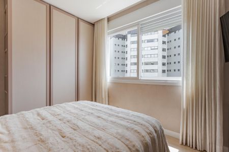 Apartamento à venda com 138m², 4 quartos e 2 vagasQuarto 3