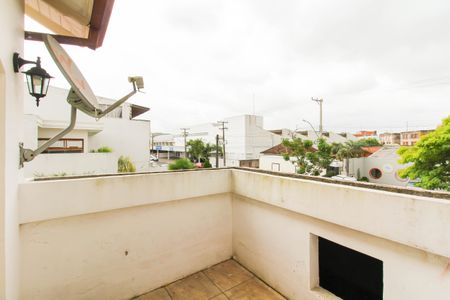 Casa para alugar com 400m², 5 quartos e 4 vagas Casa para alugar com 400m², 5 quartos e 4 vagasVaranda da Suíte 1