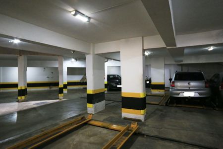 Apartamento à venda com 123m², 3 quartos e 1 vaga Apartamento à venda com 123m², 3 quartos e 1 vagaGaragem