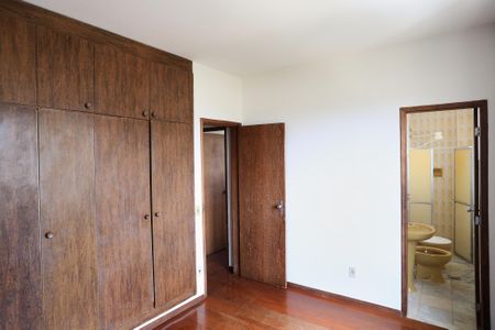 Apartamento à venda com 123m², 3 quartos e 1 vaga Apartamento à venda com 123m², 3 quartos e 1 vagaSuíte