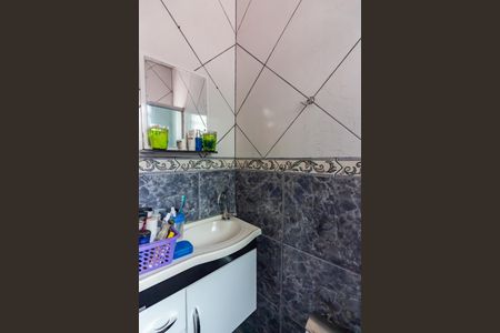 Casa à venda com 70m², 3 quartos e 2 vagas Casa à venda com 70m², 3 quartos e 2 vagasBanheiro 1