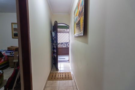 Casa à venda com 70m², 3 quartos e 2 vagas Casa à venda com 70m², 3 quartos e 2 vagasCorredor