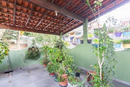 Casa à venda com 70m², 3 quartos e 2 vagas Casa à venda com 70m², 3 quartos e 2 vagasCobertura