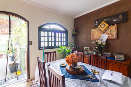 Casa à venda com 70m², 3 quartos e 2 vagas Casa à venda com 70m², 3 quartos e 2 vagasSala de Jantar