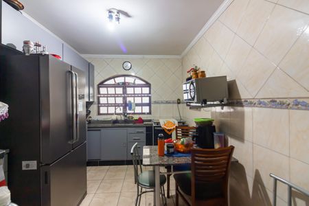 Casa à venda com 70m², 3 quartos e 2 vagas Casa à venda com 70m², 3 quartos e 2 vagasCozinha