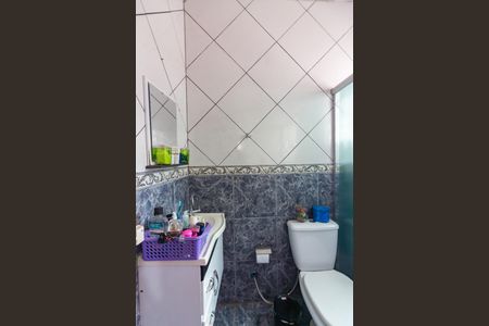 Casa à venda com 70m², 3 quartos e 2 vagas Casa à venda com 70m², 3 quartos e 2 vagasBanheiro 1