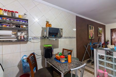 Casa à venda com 70m², 3 quartos e 2 vagas Casa à venda com 70m², 3 quartos e 2 vagasCozinha