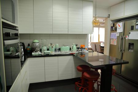 Apartamento para alugar com 106m², 3 quartos e 2 vagasCozinha