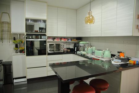 Apartamento para alugar com 106m², 3 quartos e 2 vagasCozinha