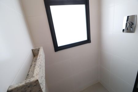 Apartamento para alugar com 81m², 3 quartos e 2 vagasBanheiro Social