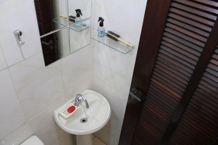 Casa à venda com 115m², 2 quartos e 1 vagaLavabo