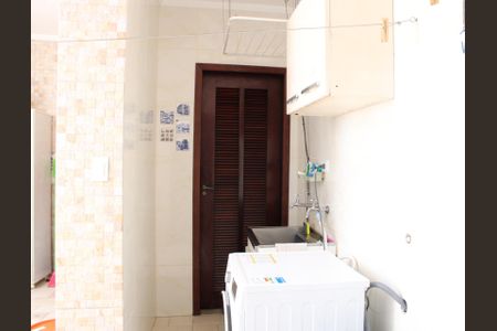 Casa à venda com 115m², 2 quartos e 1 vagaÁrea de Serviço