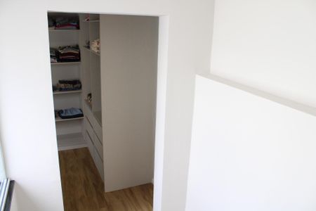 Casa à venda com 115m², 2 quartos e 1 vagaCloset