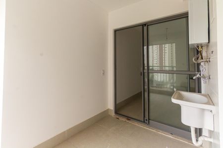 Apartamento à venda com 120m², 3 quartos e 2 vagas Apartamento à venda com 120m², 3 quartos e 2 vagasÁrea de Serviço