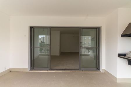 Apartamento à venda com 120m², 3 quartos e 2 vagas Apartamento à venda com 120m², 3 quartos e 2 vagasVaranda gourmet