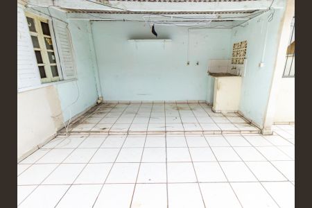 Casa à venda com 300m², 4 quartos e 1 vagaCasa 2 - Área de Serviço e Quintal