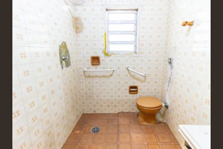 Casa à venda com 300m², 4 quartos e 1 vagaCasa 2 - Banheiro