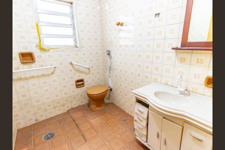 Casa à venda com 300m², 4 quartos e 1 vagaCasa 2 - Banheiro