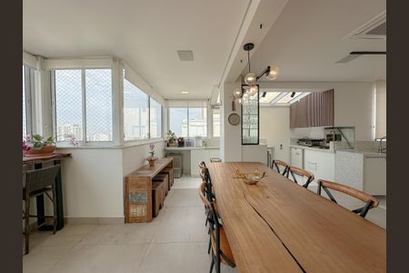 Apartamento à venda com 190m², 3 quartos e 3 vagasSala