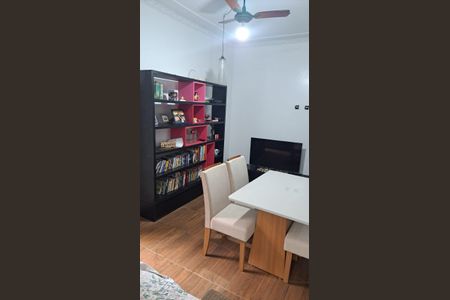 Apartamento à venda com 74m², 2 quartos e sem vagaSala