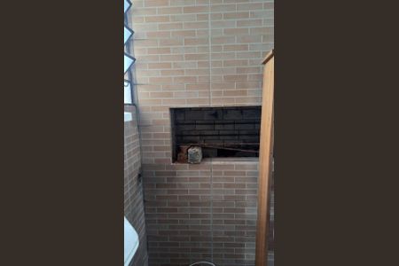 Apartamento à venda com 74m², 2 quartos e sem vagaÁrea comum