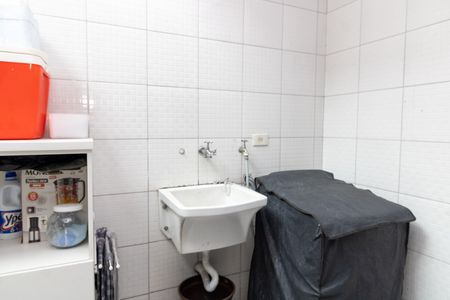 Casa à venda com 84m², 2 quartos e 1 vagaÁrea de Serviço