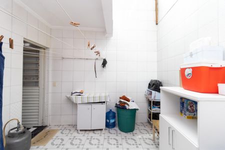 Casa à venda com 84m², 2 quartos e 1 vagaÁrea de Serviço