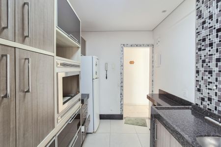 Apartamento à venda com 112m², 2 quartos e 1 vagaCozinha - Armários