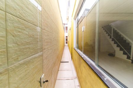 Casa à venda com 250m², 3 quartos e 2 vagas Casa à venda com 250m², 3 quartos e 2 vagasCorredor