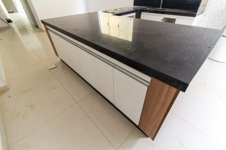 Casa à venda com 250m², 3 quartos e 2 vagas Casa à venda com 250m², 3 quartos e 2 vagasCozinha