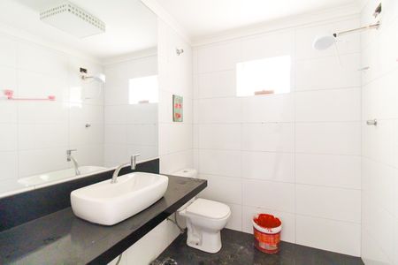 Casa à venda com 250m², 3 quartos e 2 vagas Casa à venda com 250m², 3 quartos e 2 vagasBanheiro 3