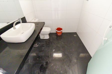 Casa à venda com 250m², 3 quartos e 2 vagas Casa à venda com 250m², 3 quartos e 2 vagasBanheiro 3