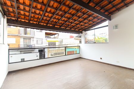 Casa à venda com 250m², 3 quartos e 2 vagas Casa à venda com 250m², 3 quartos e 2 vagasVaranda da Suíte 1