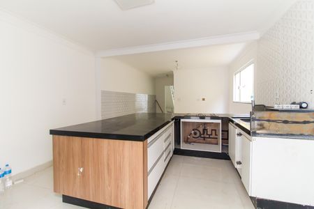Casa à venda com 250m², 3 quartos e 2 vagas Casa à venda com 250m², 3 quartos e 2 vagasCozinha