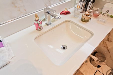 Apartamento à venda com 96m², 3 quartos e 2 vagasBanheiro da Suíte