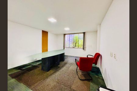 Casa à venda com 1 quarto, 600m² em São Francisco, Niterói