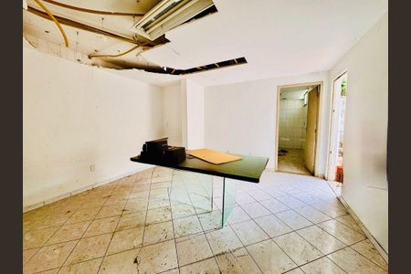 Casa à venda com 1 quarto, 600m² em São Francisco, Niterói