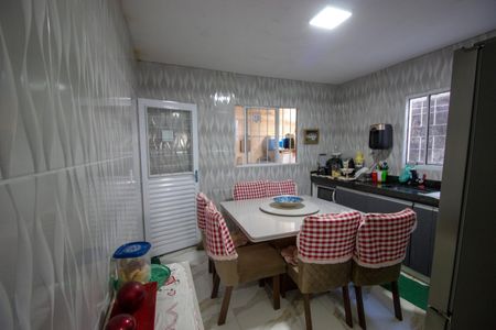 Casa para alugar com 2 quartos, 80m² em Qr 404, Brasília