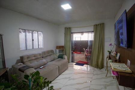 Casa para alugar com 2 quartos, 80m² em Qr 404, Brasília